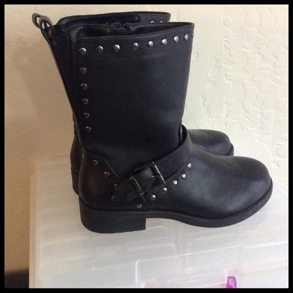 Shoes - 🆕✅ PRICE DROP ✅ TORRID BLACK BOOTS. US 9 WIDE